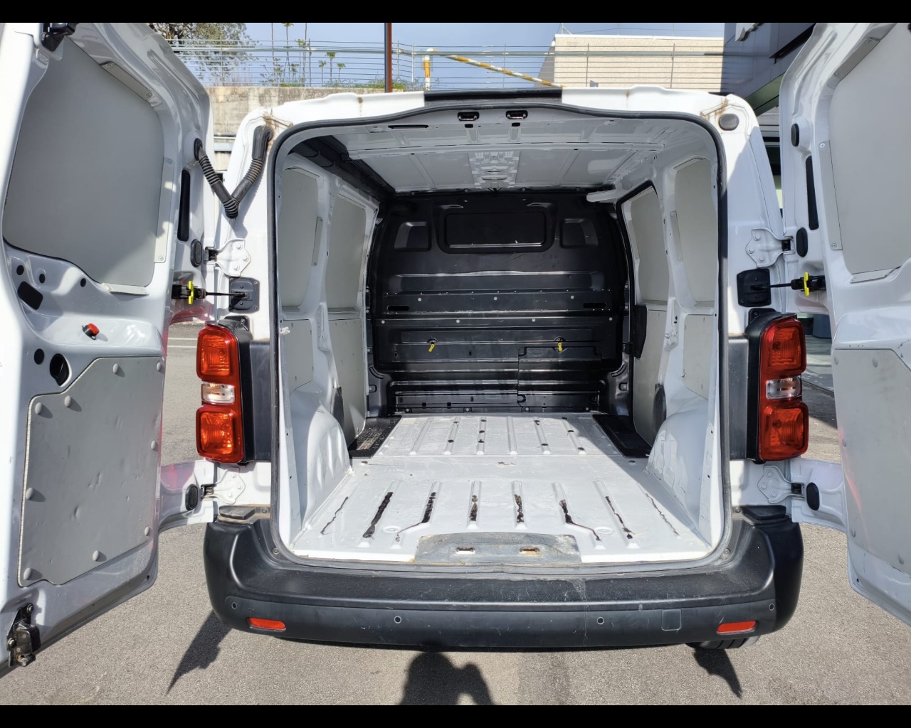 Foto FIAT Scudo Ice 1.5 bluehdi 120cv L2H1 (Business)