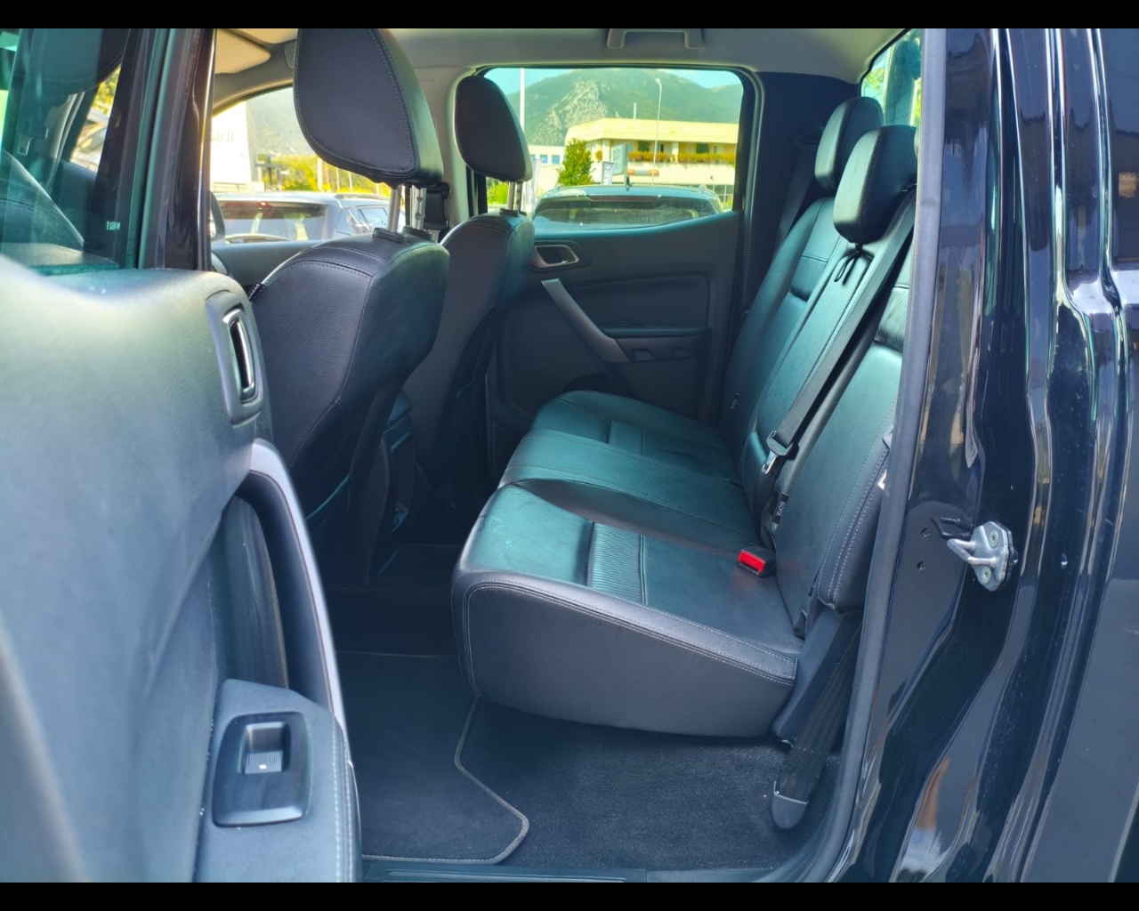 Foto FORD Ranger 2.0 ecoblue double cab Limited 170cv