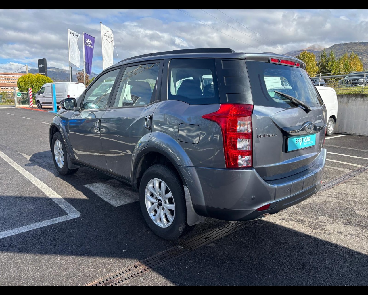 Foto MAHINDRA XUV500 2.2 16v W8 fwd 7p.ti M1 E6