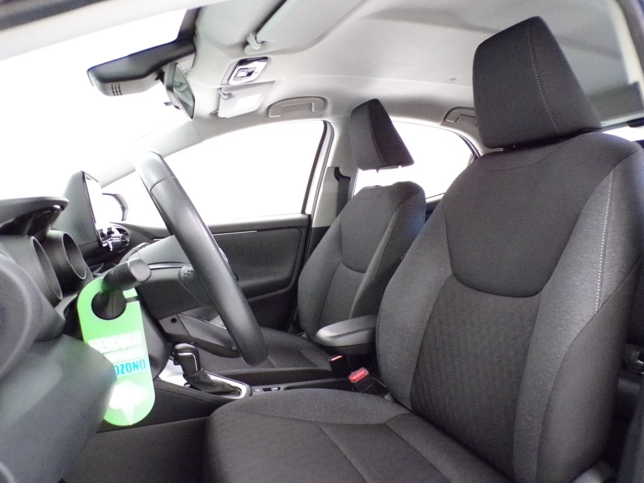 Toyota Yaris Yaris 1.5 VVT-iE Hybrid Trend E-CVT - 12