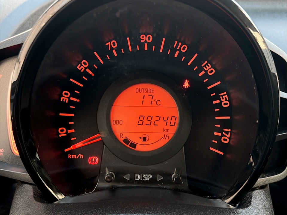 TOYOTA Aygo 1.0 x-play 5p my15 Benzina usato - 8