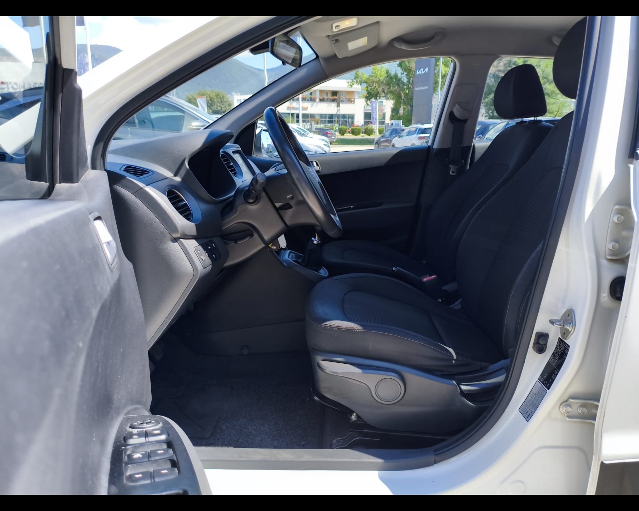 Foto HYUNDAI i10 1.0 Prime
