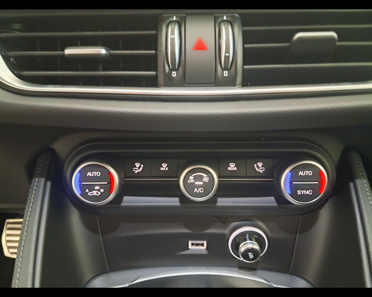 Foto ALFA ROMEO Stelvio Diesel 160cv Sprint