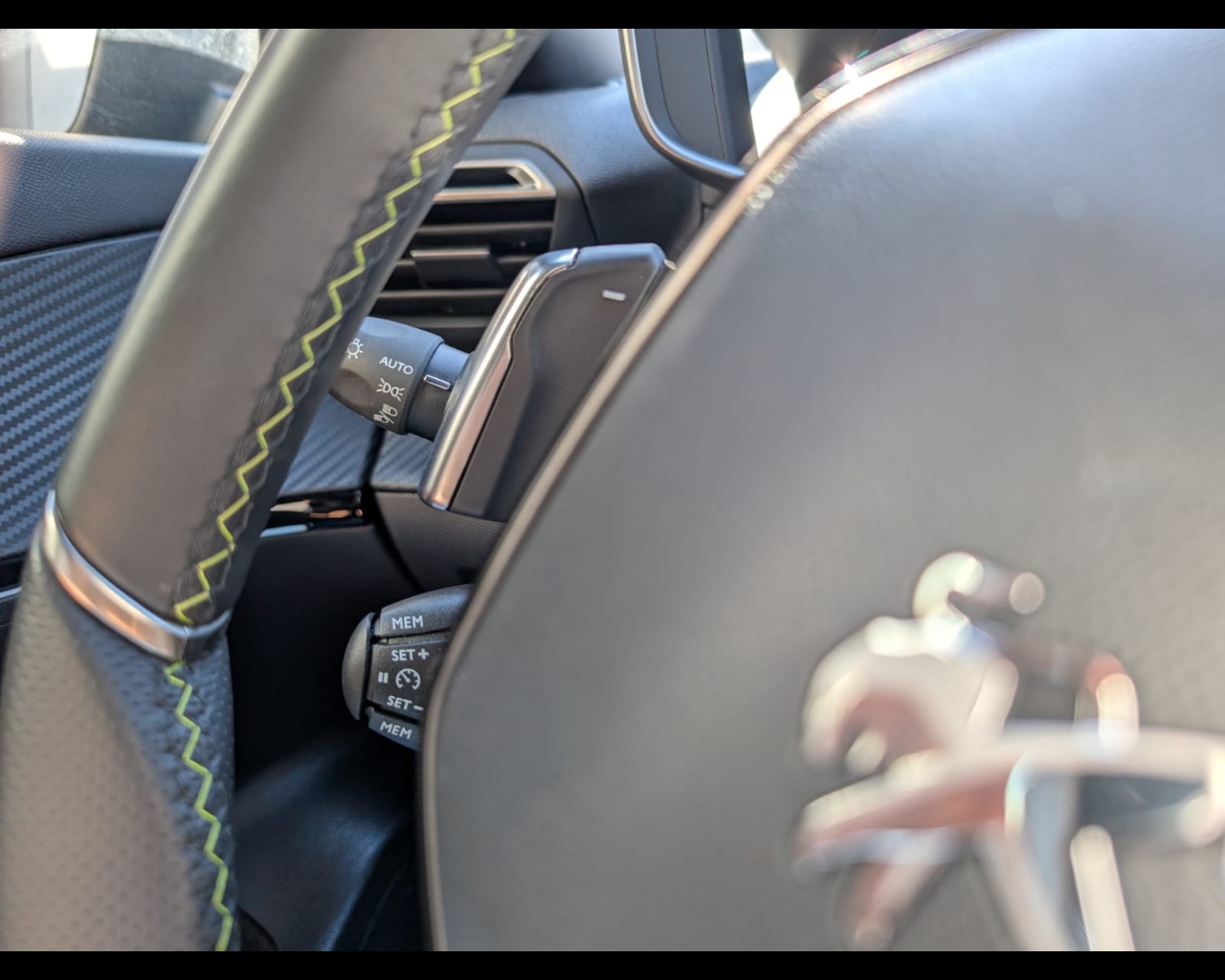 Foto PEUGEOT 2008 1.5 bluehdi GT s&s 130cv eat8