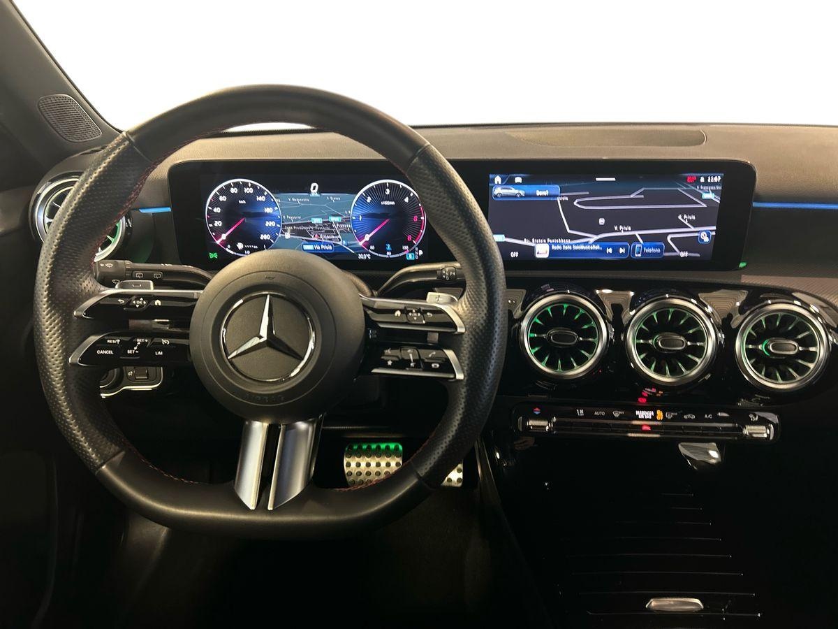 Mercedes  Classe A 180 D Advanced Plus AMG Line 8G-DCT - 11