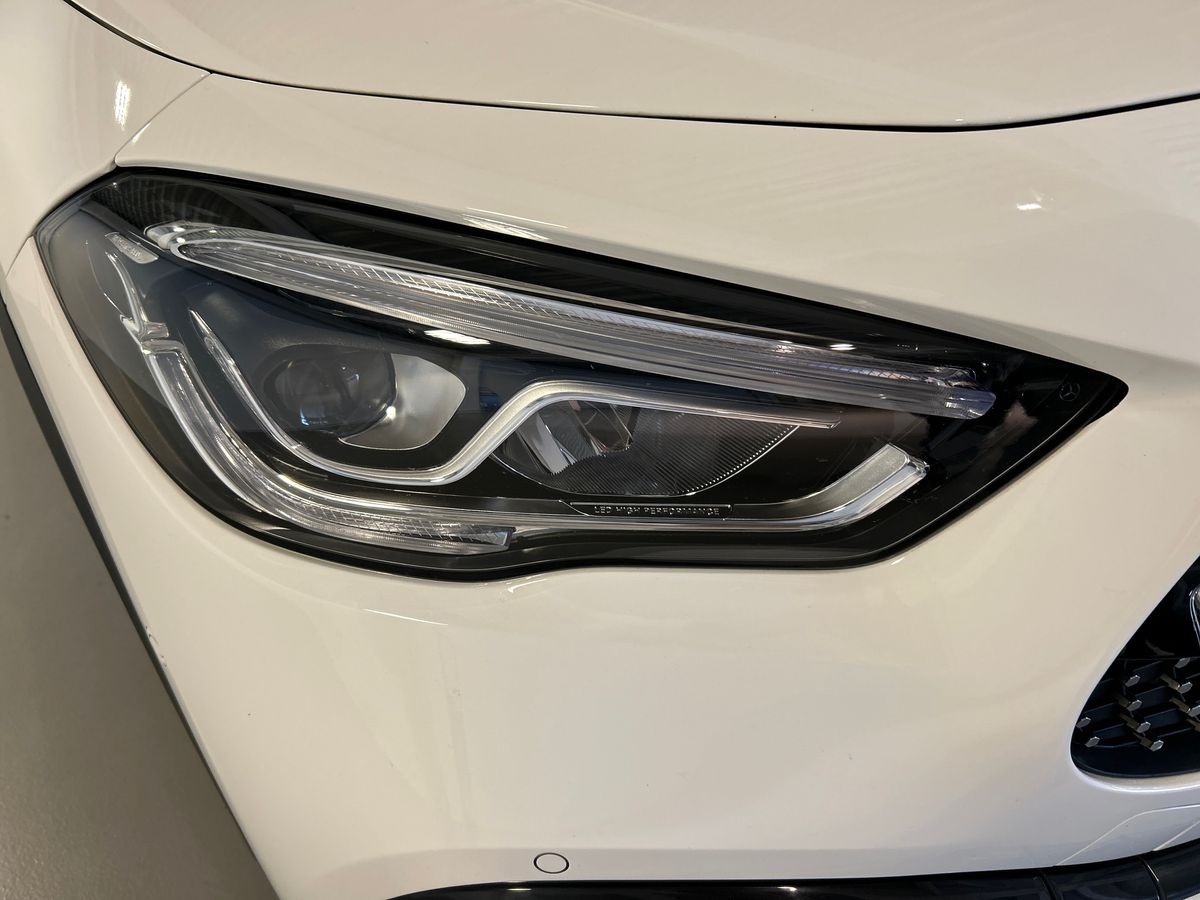 Mercedes GLA GLA 180 D Premium 8G-DCT - 7