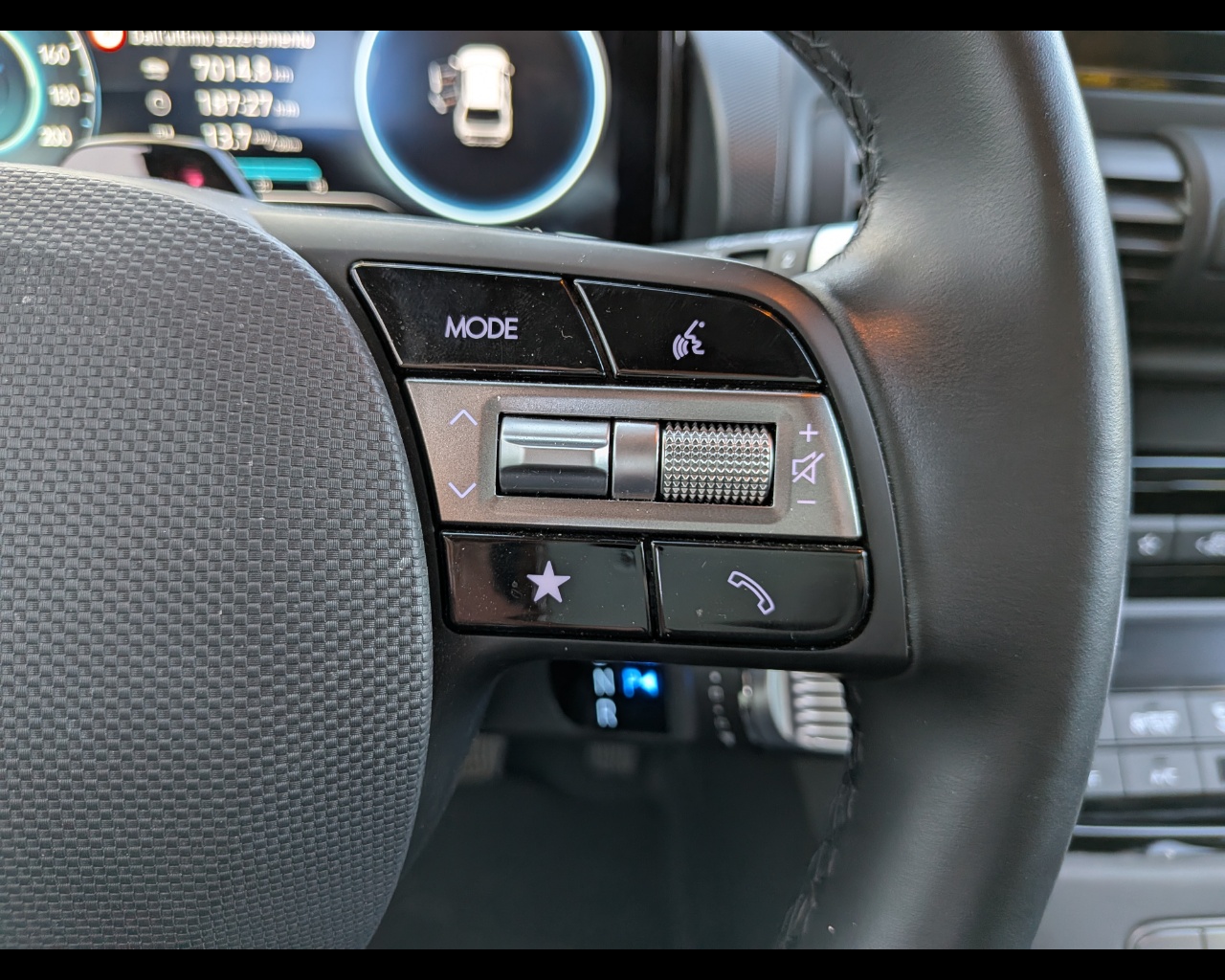 Foto HYUNDAI INSTER 49 KWH XCLASS+AP