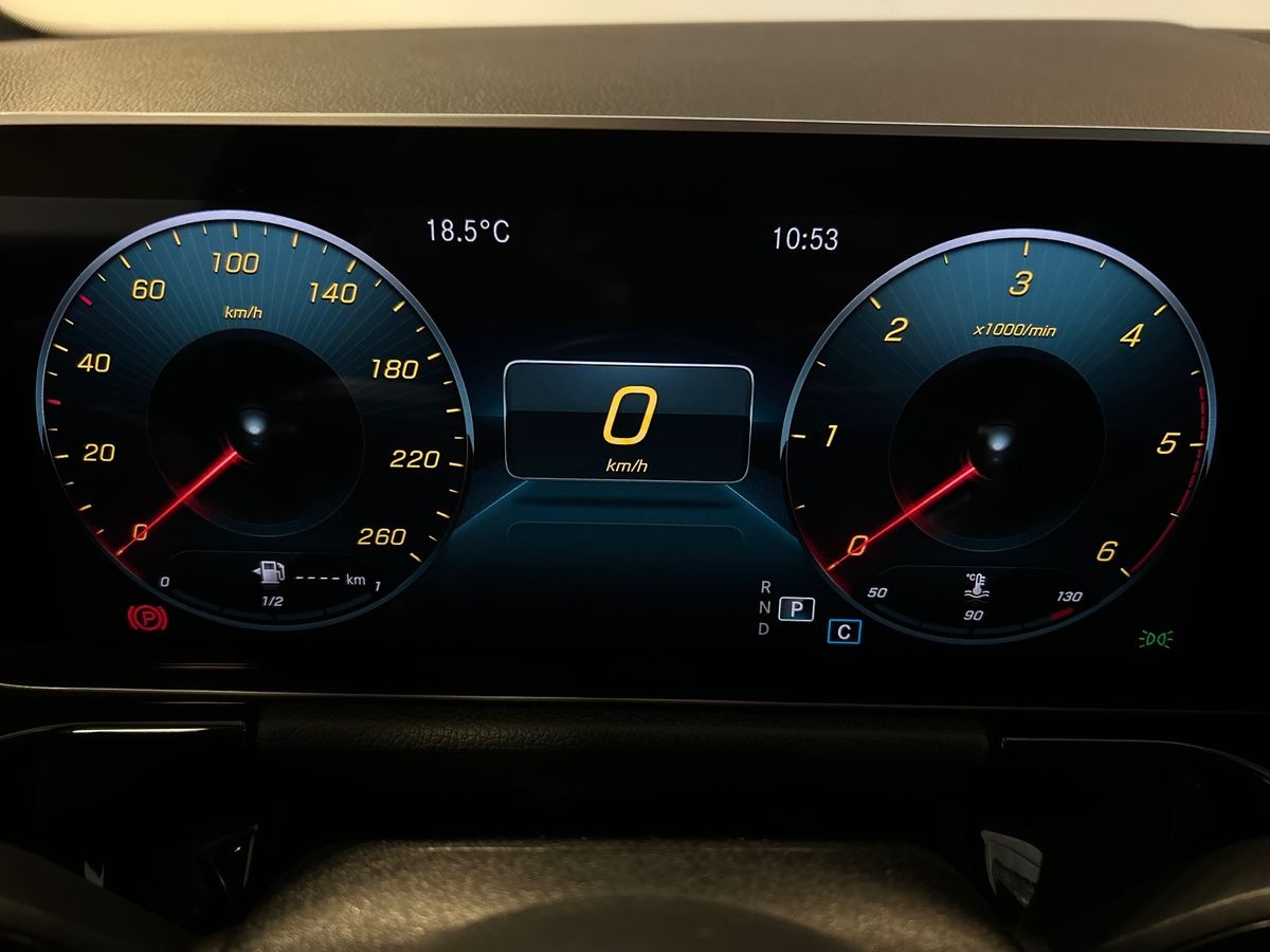 Mercedes GLA GLA 220 D Premium 4Matic 8G-DCT - 13