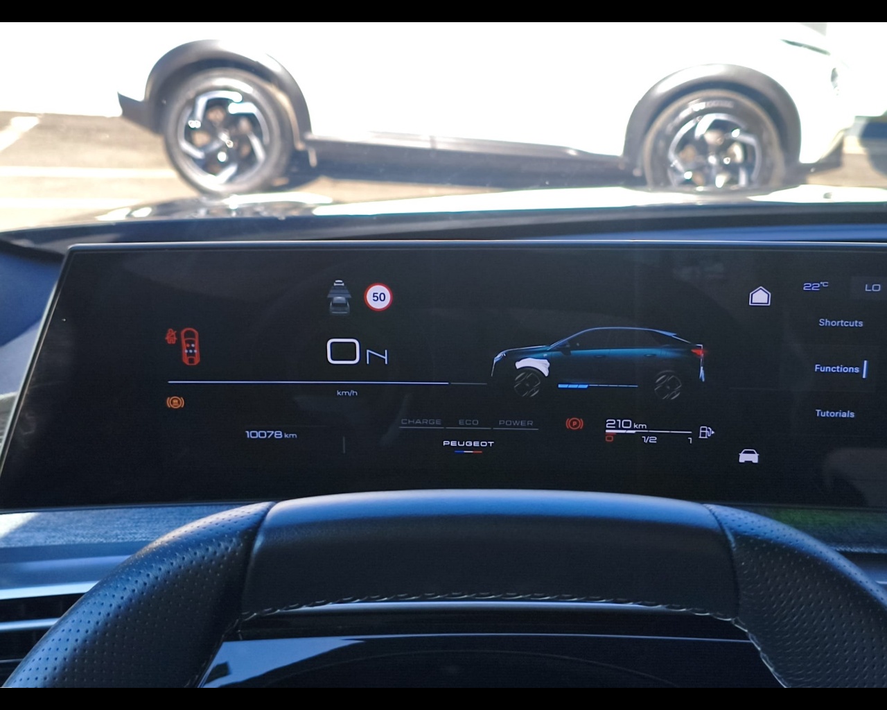 Foto PEUGEOT 3008 1.2 hybrid GT 145cv e-dcs6