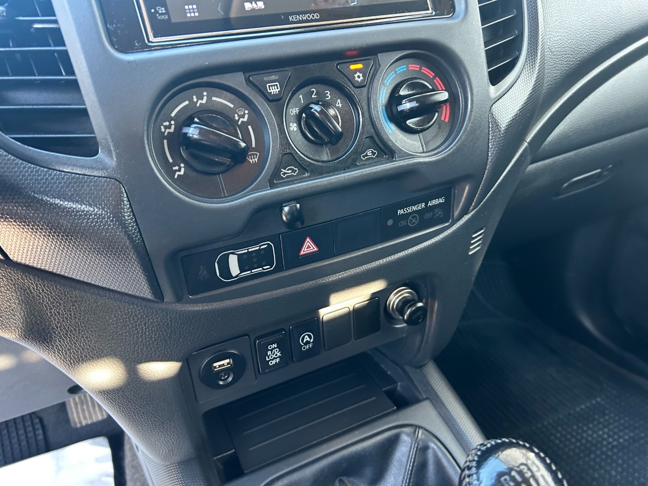 Mitsubishi L200 Cab VI L200 cl.cab 2.3d Invite Connect 4wd 150cv - 12