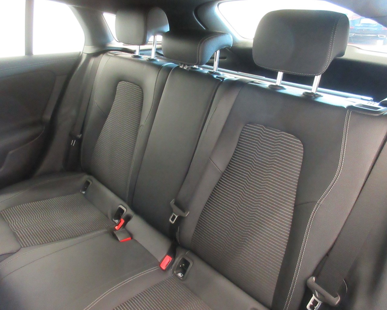 Mercedes CLA Shooting Brake CLA Shooting Brake 200 D Sport 8G-DCT - 13