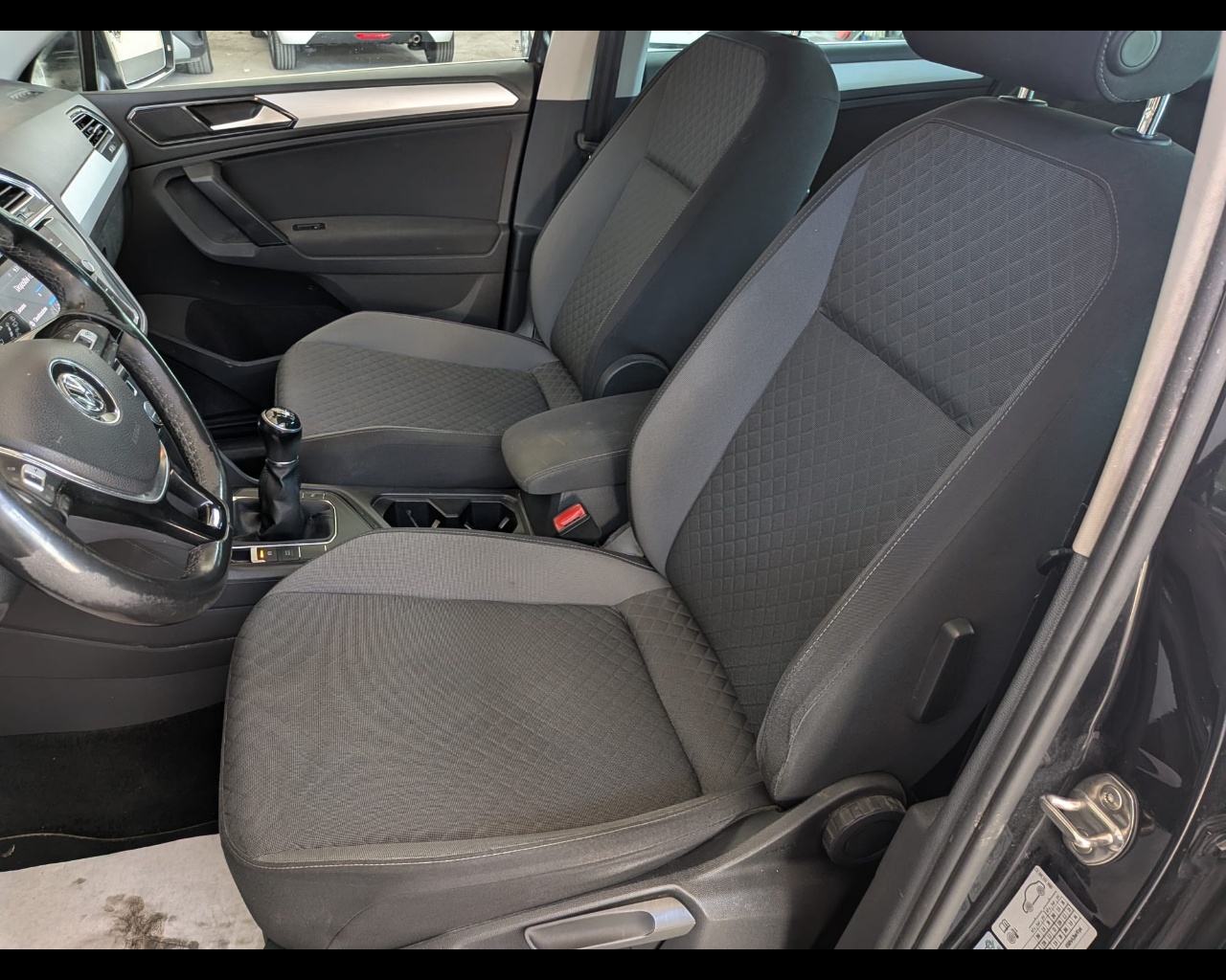 Foto VOLKSWAGEN Tiguan 2.0 tdi Business 150cv