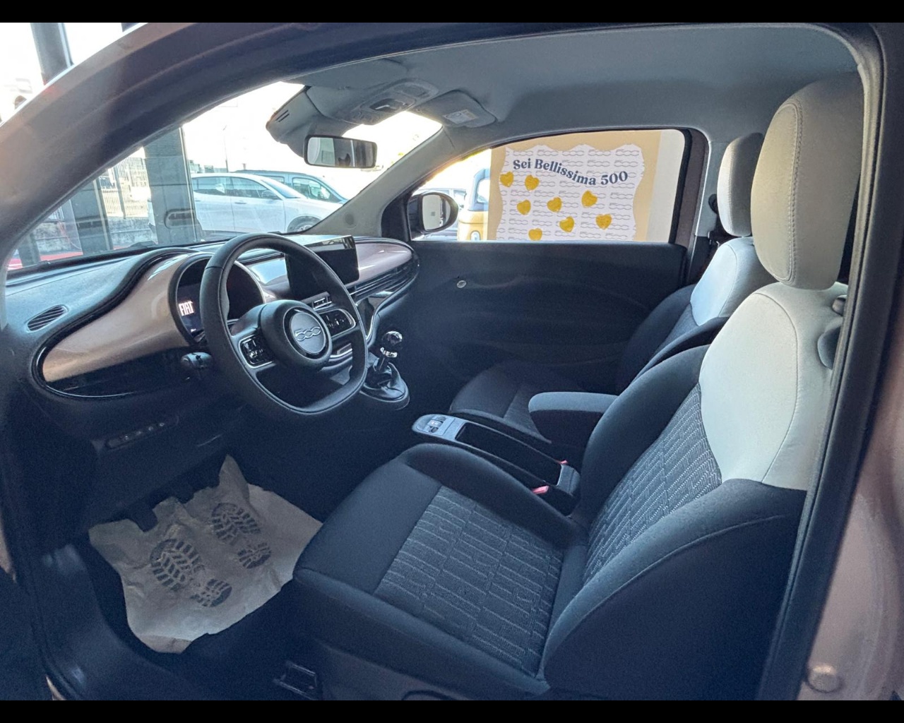 Foto FIAT 500 Hybrid Berlina Icon 1.0 Hybrid Berlina