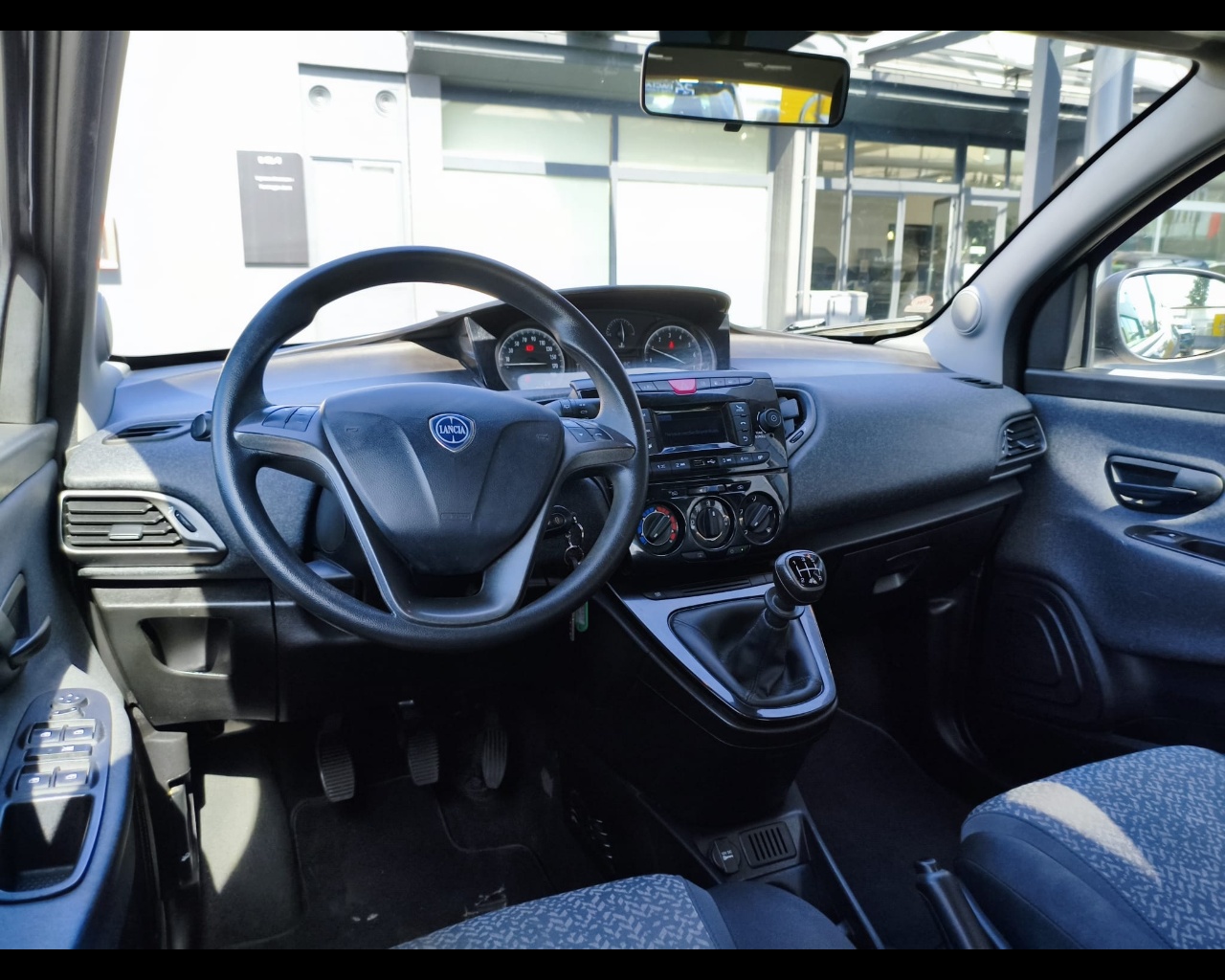 Foto LANCIA Ypsilon 1.2 Gold ecochic Gpl 69cv 