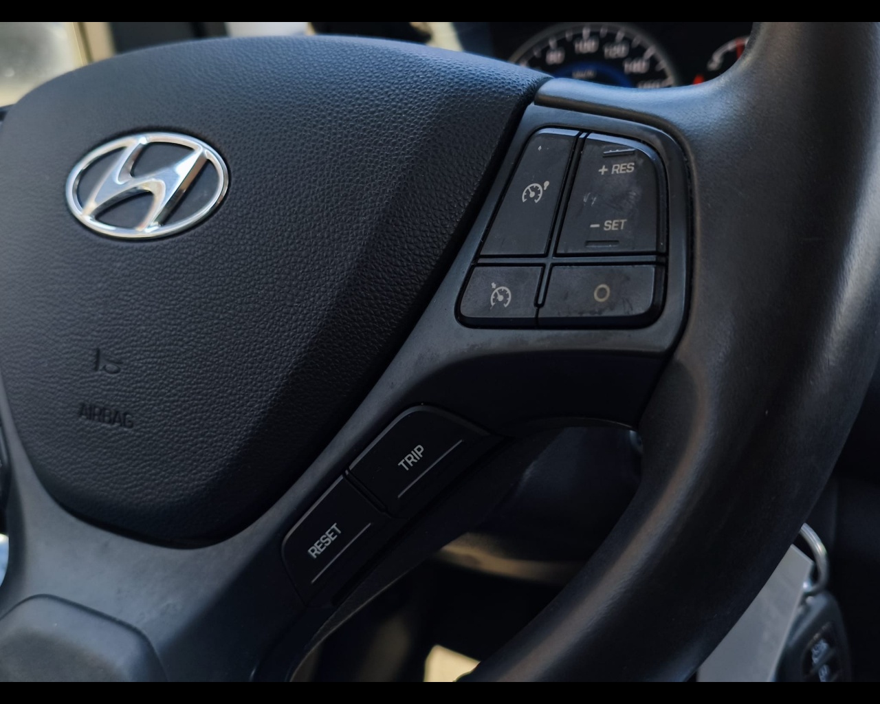 Foto HYUNDAI i10 1.0 Prime