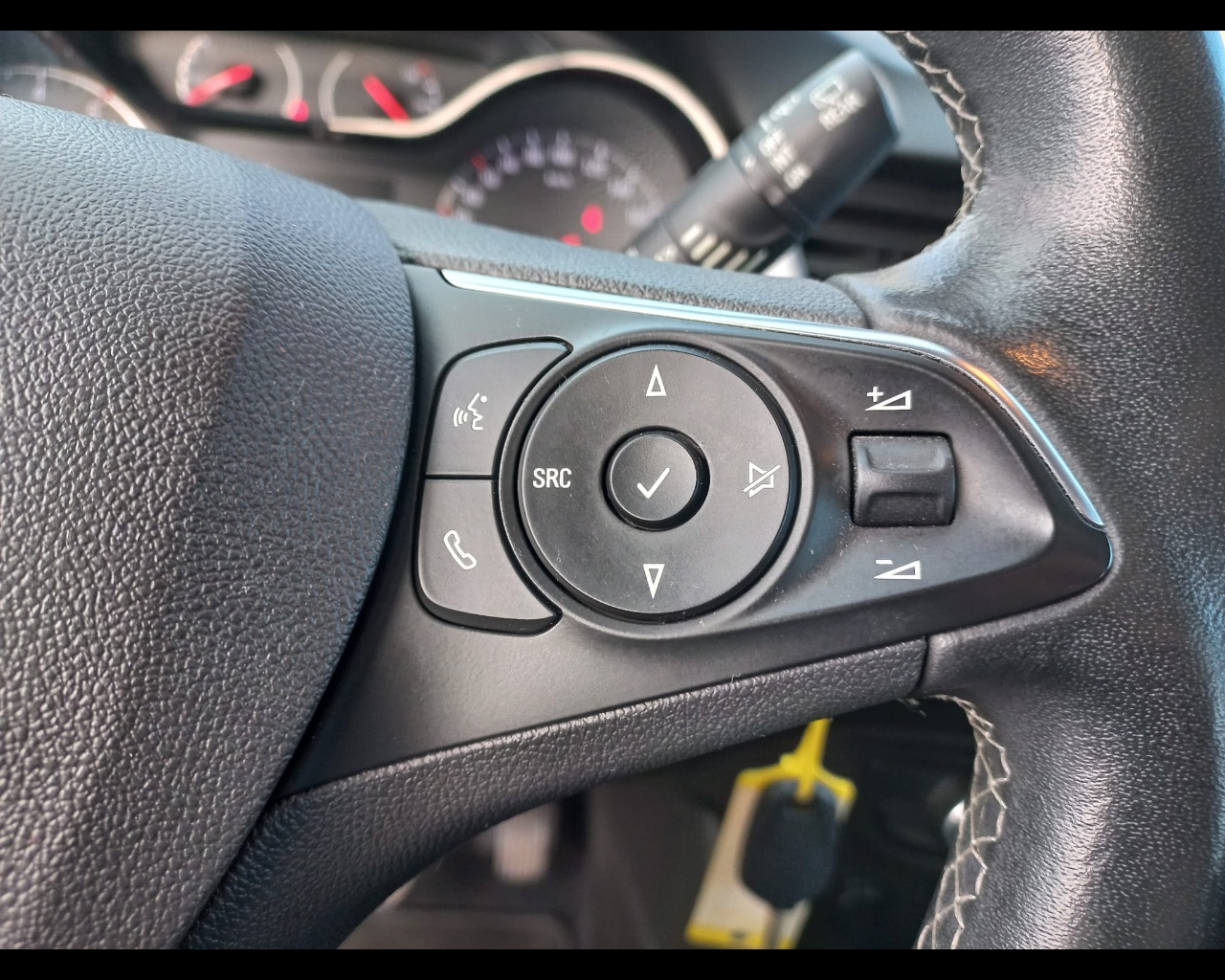 Foto OPEL Crossland 1.5 ecotec Elegance 110cv