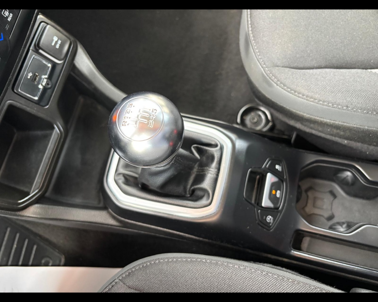 Foto JEEP Renegade 1.6 mjt Limited 2wd 130cv