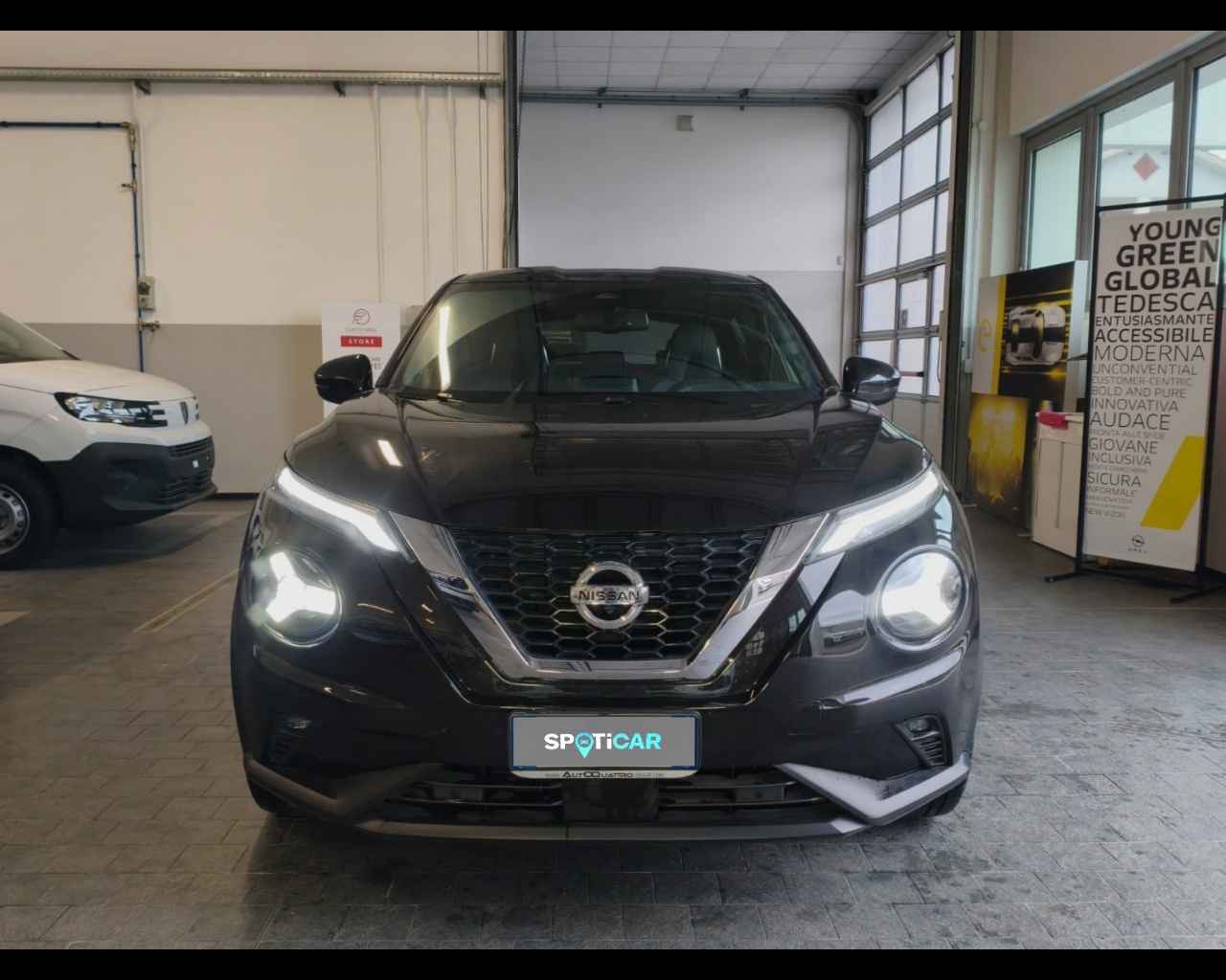 Foto NISSAN Juke 1.0 dig-t Tekna 114cv dct
