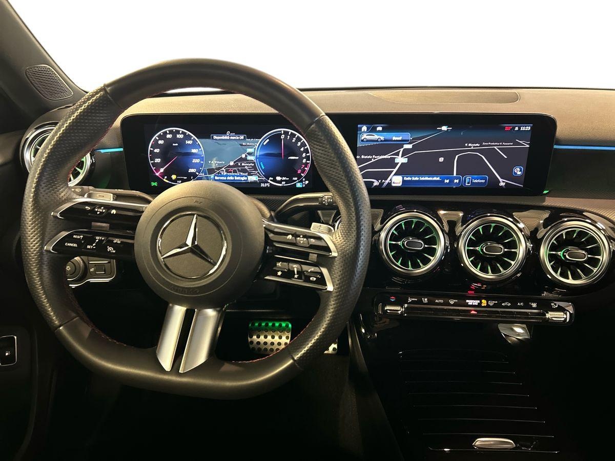 Mercedes  Classe A 250 e Plug-In-Hybrid Advanced Plus AMG Line Speedshift DCT AMG 8G - 11