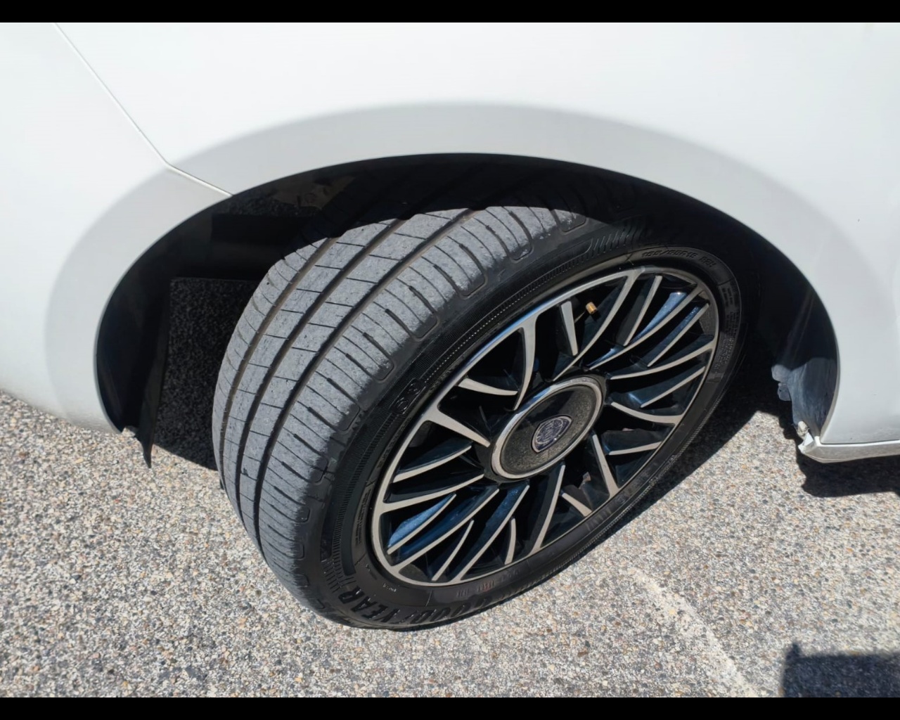 Foto LANCIA Ypsilon 1.0 firefly hybrid Platino s&s 70cv