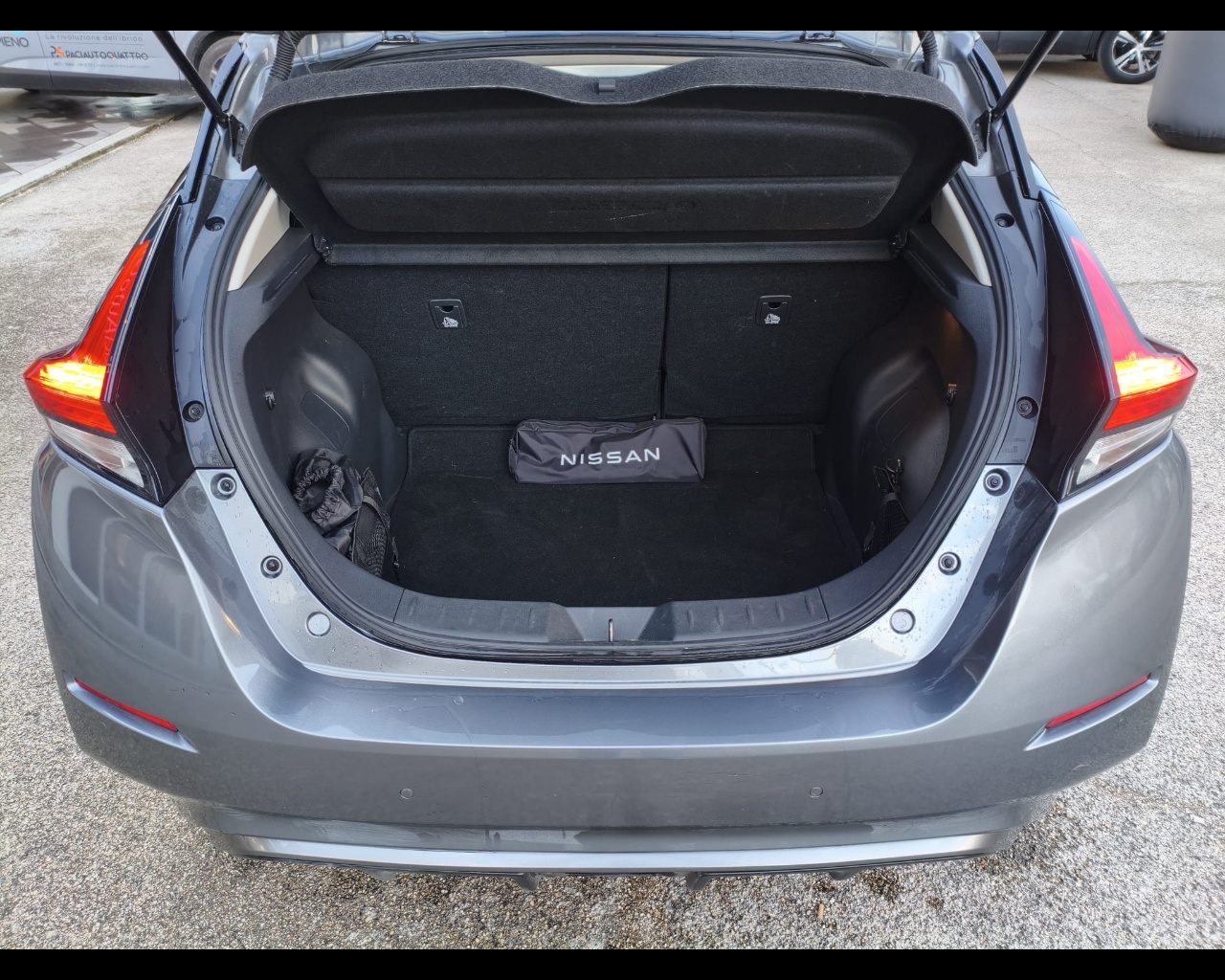 Foto NISSAN Leaf 40kWh N-Connecta 150cv