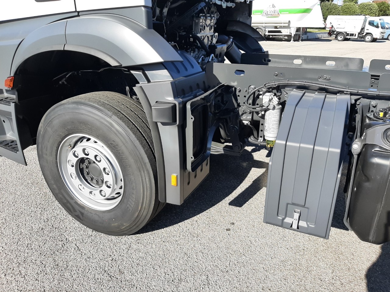Mercedes Arocs Arocs 2543 L 6x2 - 8