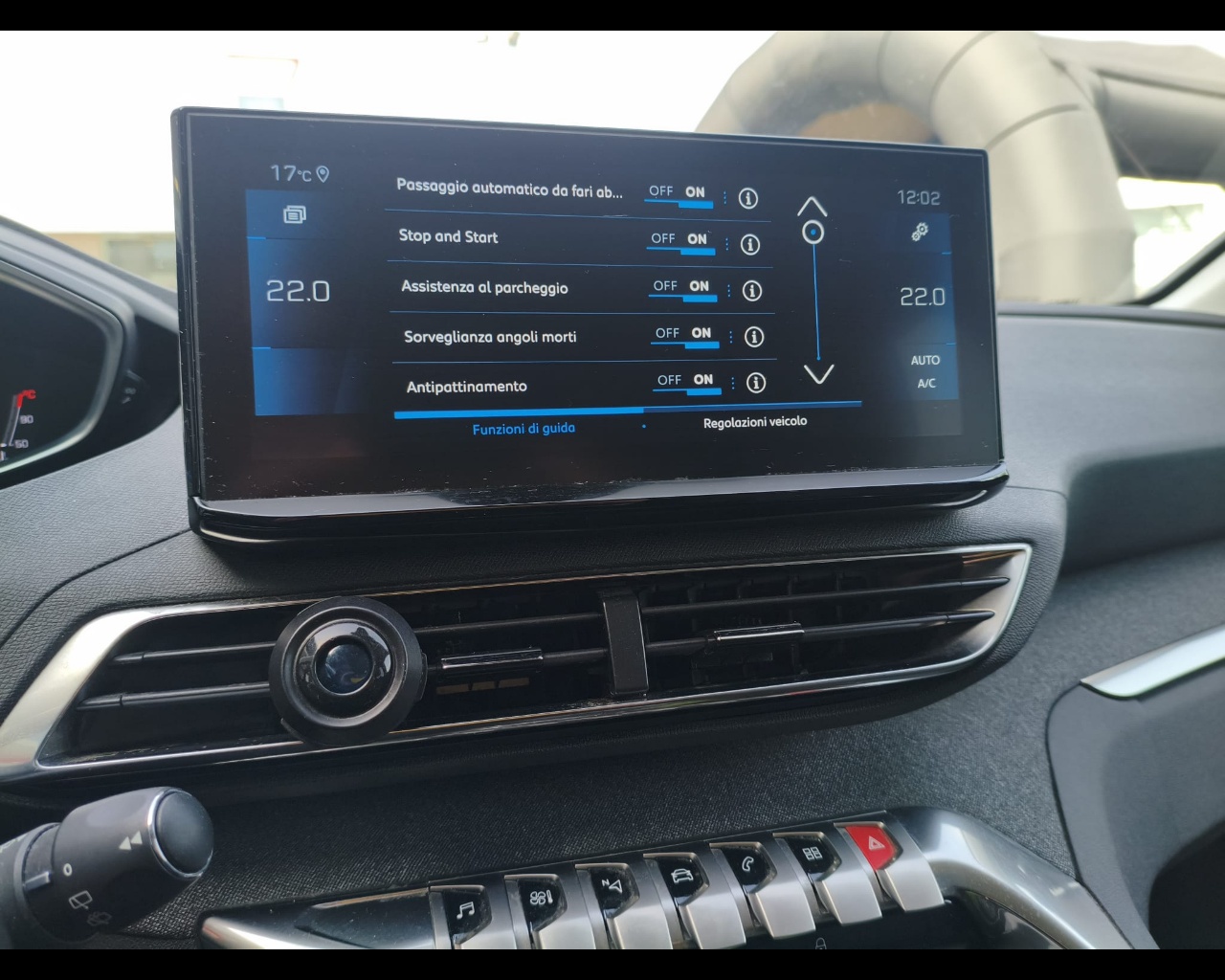 Foto PEUGEOT 3008 1.5 bluehdi Allure Pack s&s 130cv eat8