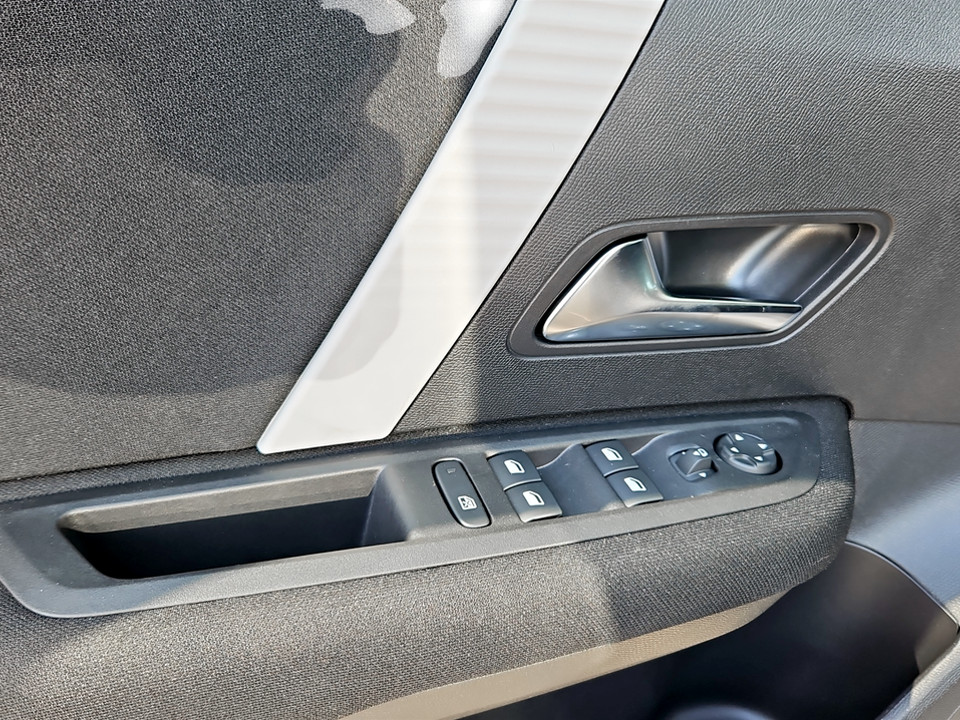 CITROEN C4 Benzina 130 cv Automatico – PLUS Benzina km0 - 7