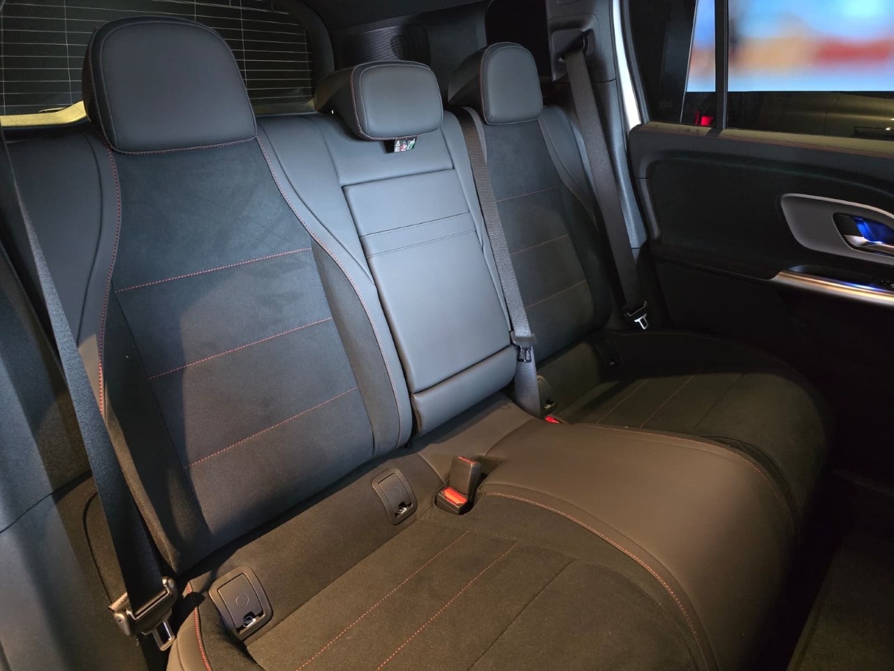Mercedes GLB Elettrica GLB 250+ con tecnologia EQ Advanced Plus - 13