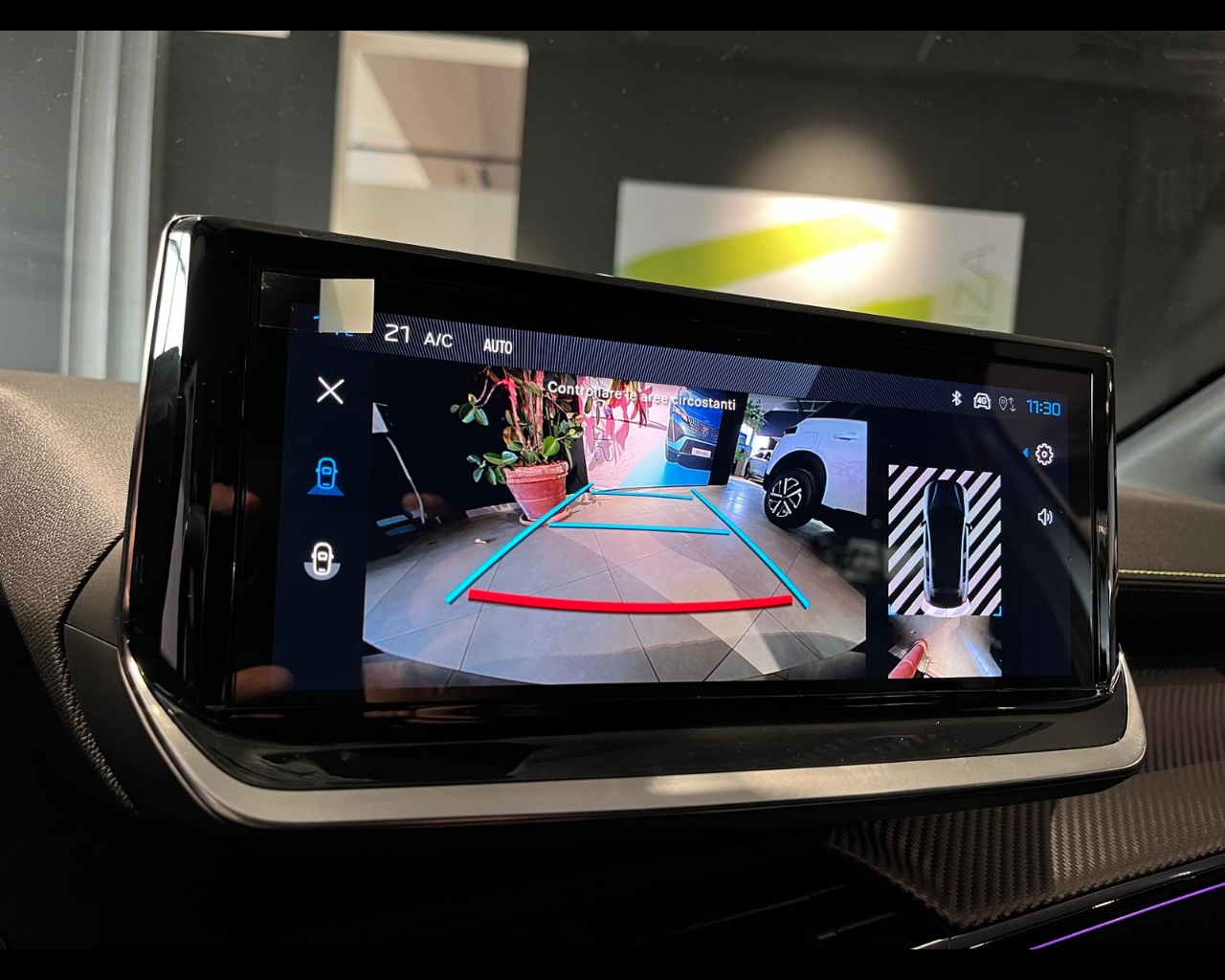 Foto PEUGEOT 208 1.2 hybrid GT 136cv e-dcs 6