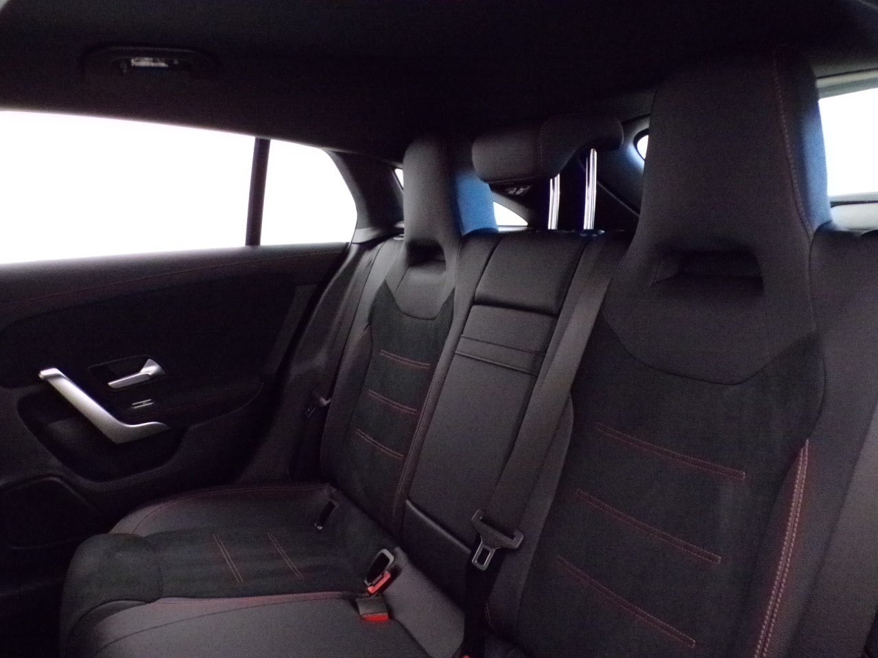 Mercedes CLA Shooting Brake 180 D AMG Line Advanced Plus 8G-DCT - 15