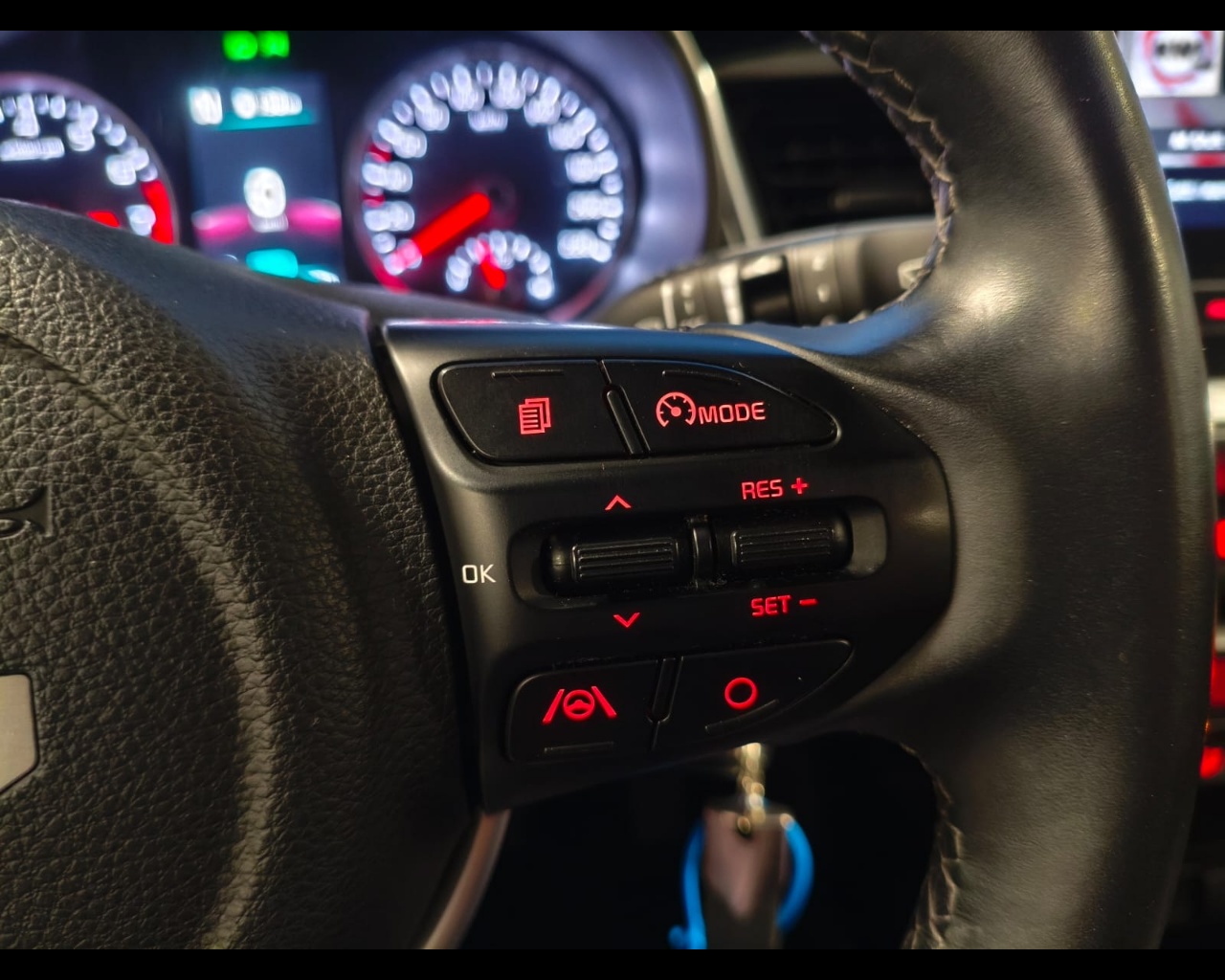 Foto KIA Stonic 1.0 t-gdi mhev Style s/Design Pack 100cv imt