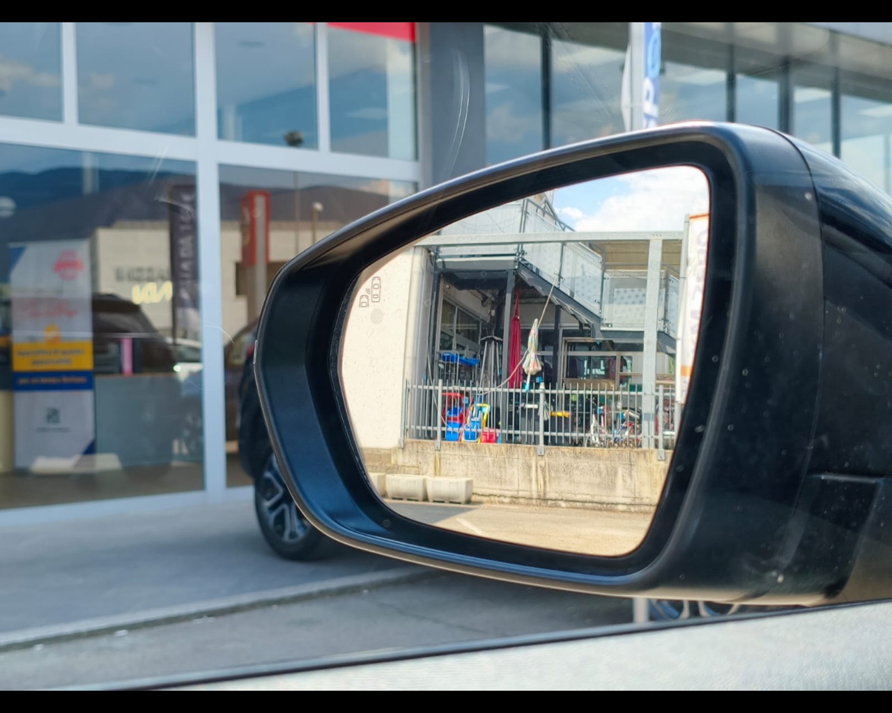 Foto CITROEN C5 Aircross 1.5 bluehdi Shine s&s 130cv eat8