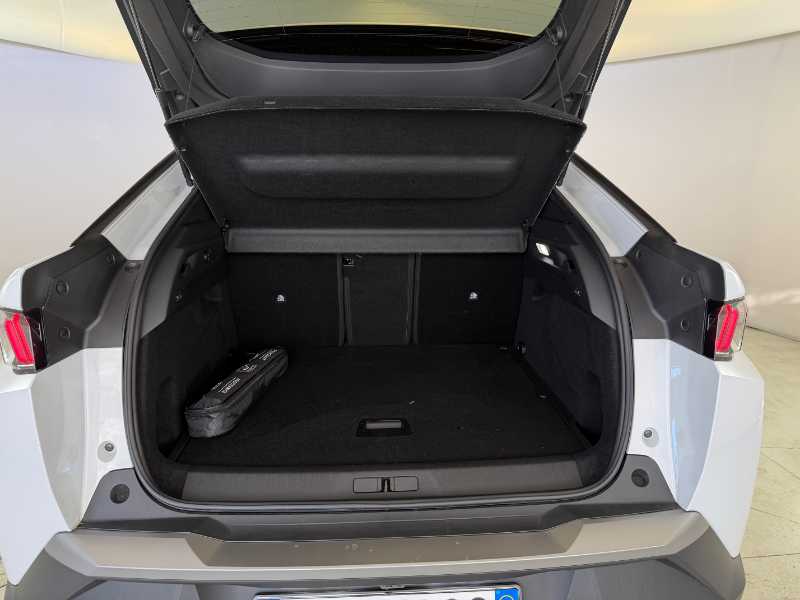 Nuovo 3008 Allure - Hybrid 136 E-dcs6