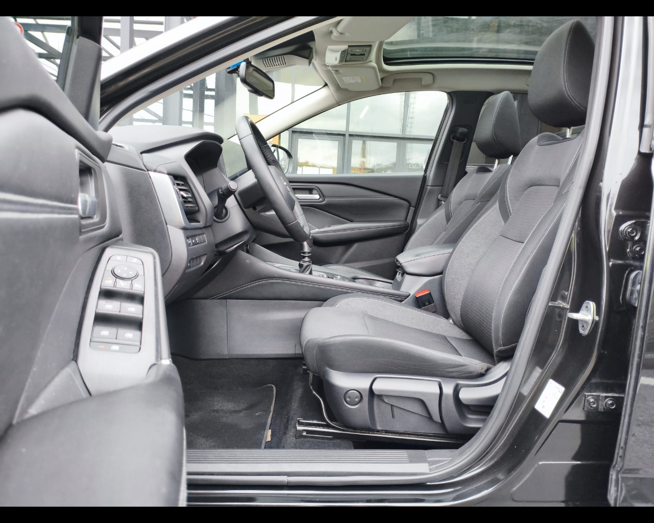 Foto NISSAN Qashqai 1.3 mhev N-Connecta 2wd 140cv