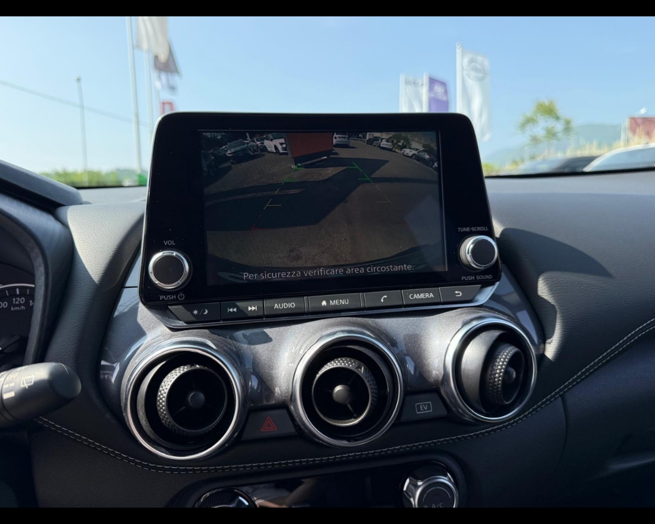 Foto NISSAN Juke 1.6 hev N-Connecta