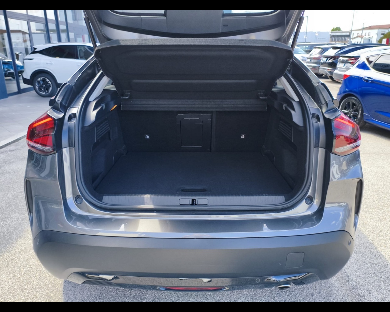 Foto CITROEN C4 1.5 bluehdi Shine s&s 130cv eat8