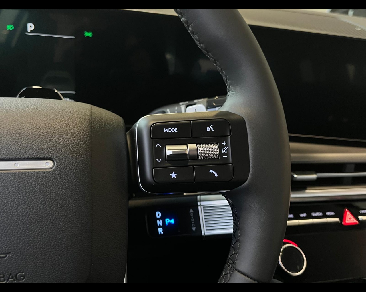 Foto HYUNDAI NEW SANTA FE 7P 1.6 HEV 4WD BUSINESS