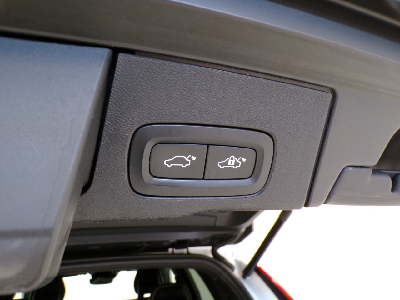 Volvo XC60 XC60 2.0 D4 R-Design AWD Geartronic - 10