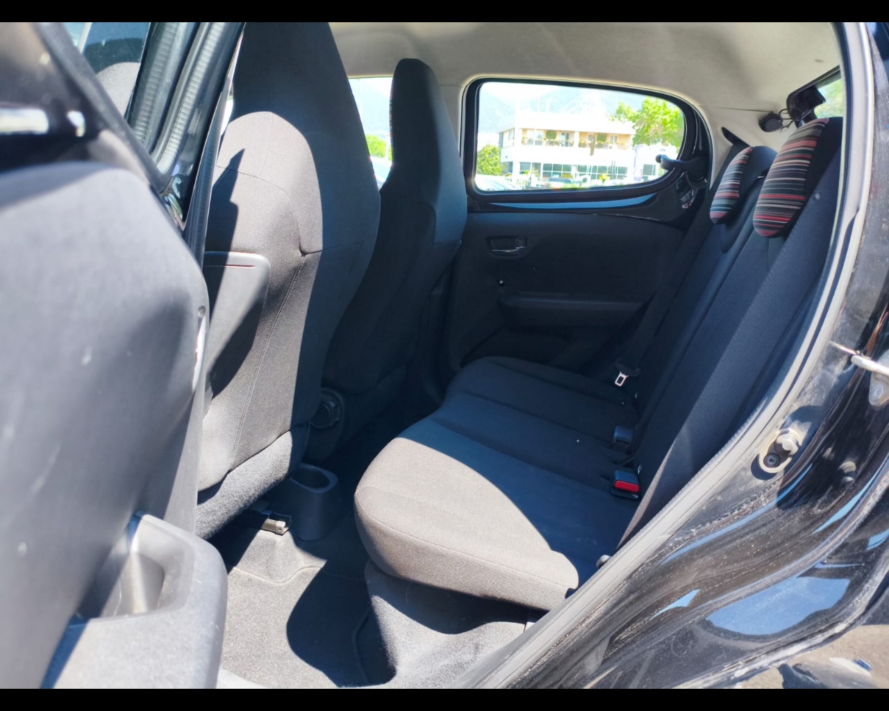 Foto CITROEN C1 5p 1.0 vti Shine s&s 72cv