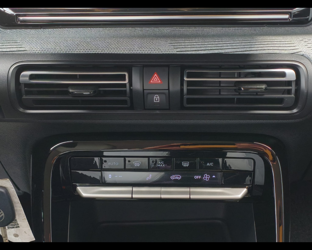 Foto CITROEN C3 1.2 puretech Max 100cv s&s