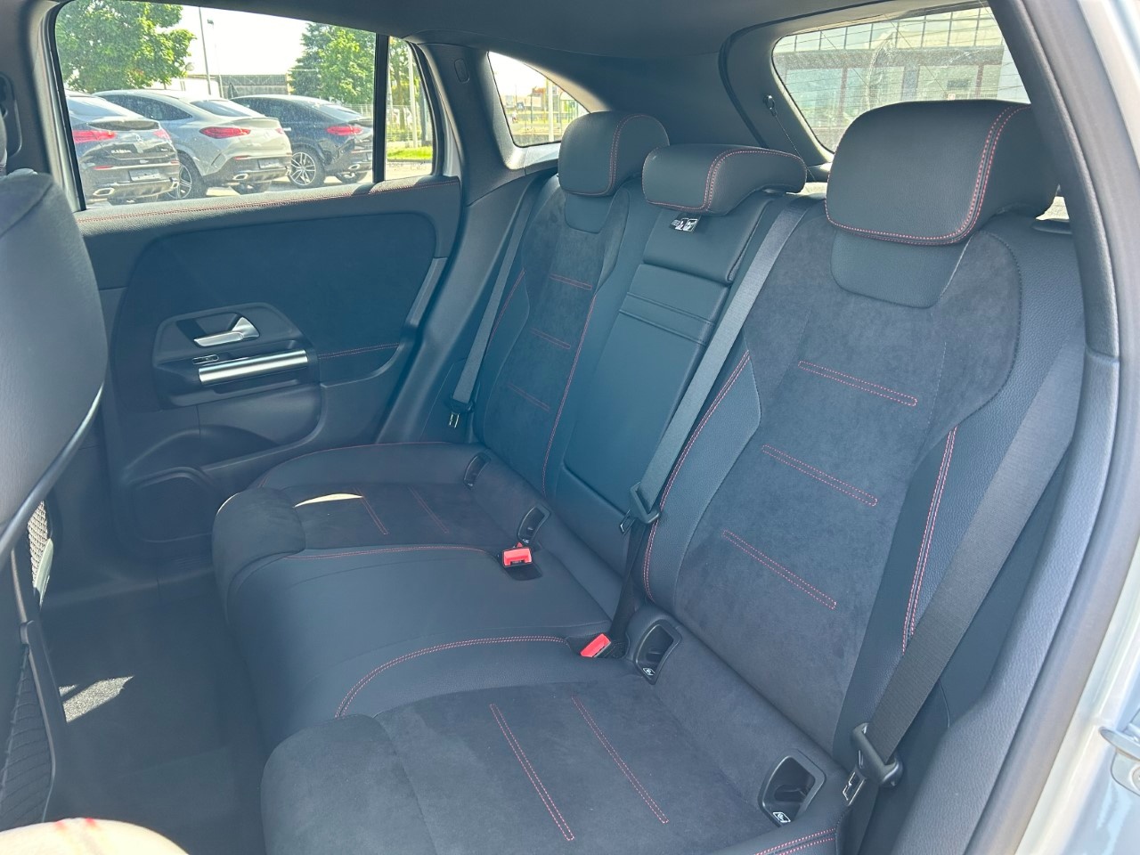 Mercedes EQA EQA 250+ AMG Line Advanced - 13
