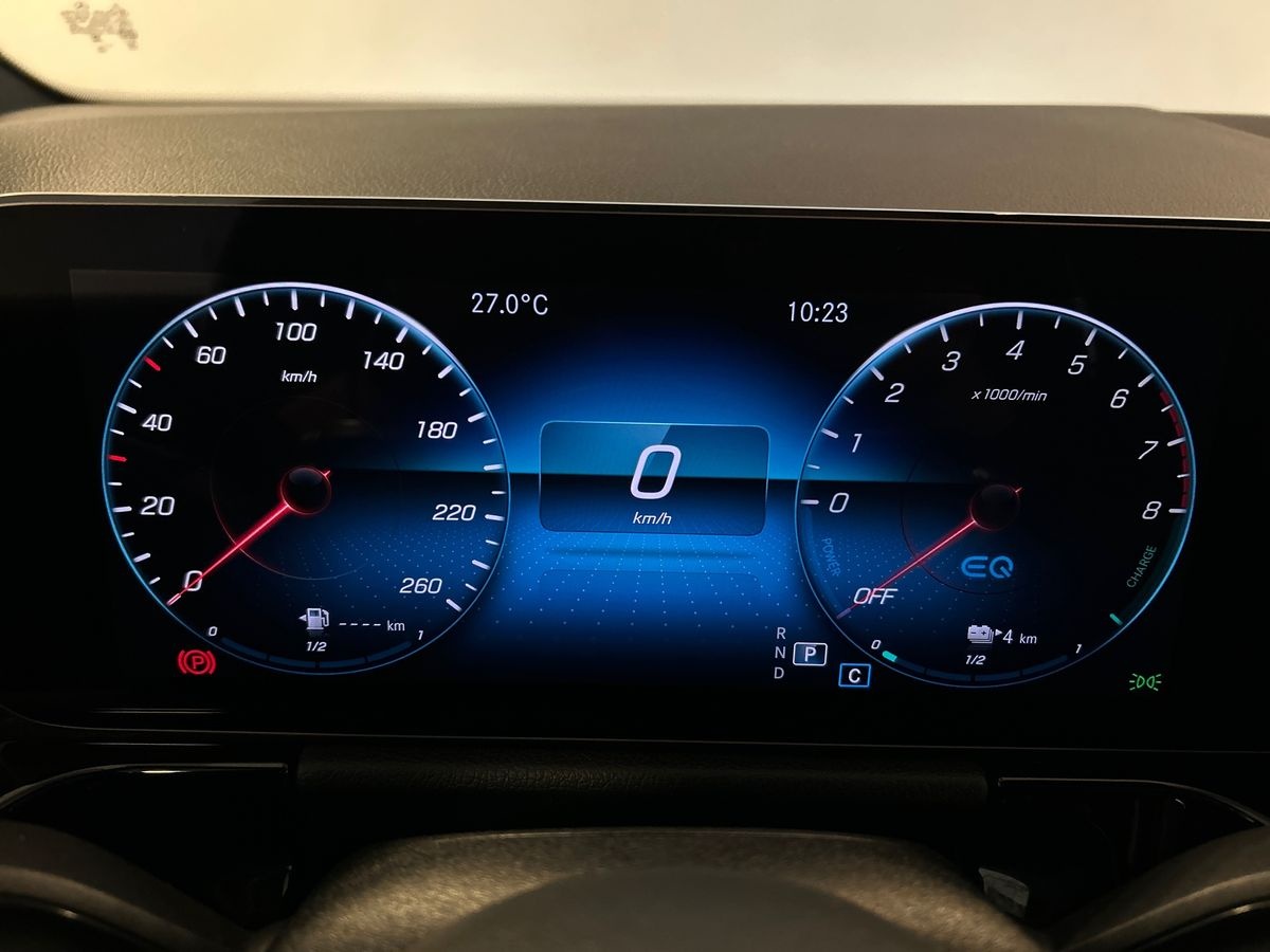Mercedes GLA GLA 250 e Plug in hybrid (e EQ-POWER) Premium Speedshift DCT AMG 8G - 13