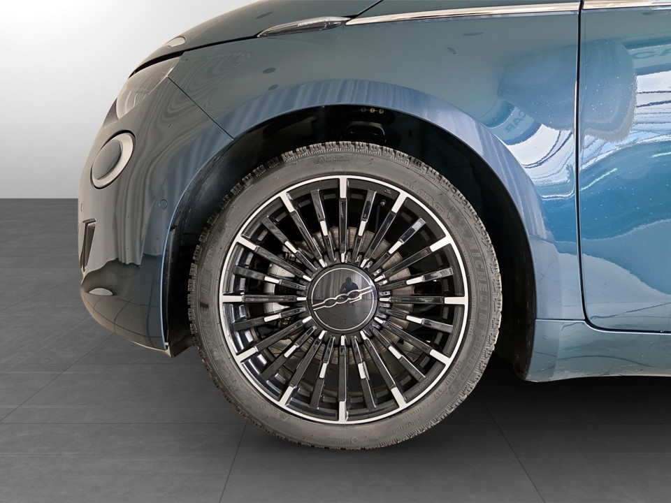 FIAT 500 500e 3+1 42 kWh La Prima Elettrica usato - 19