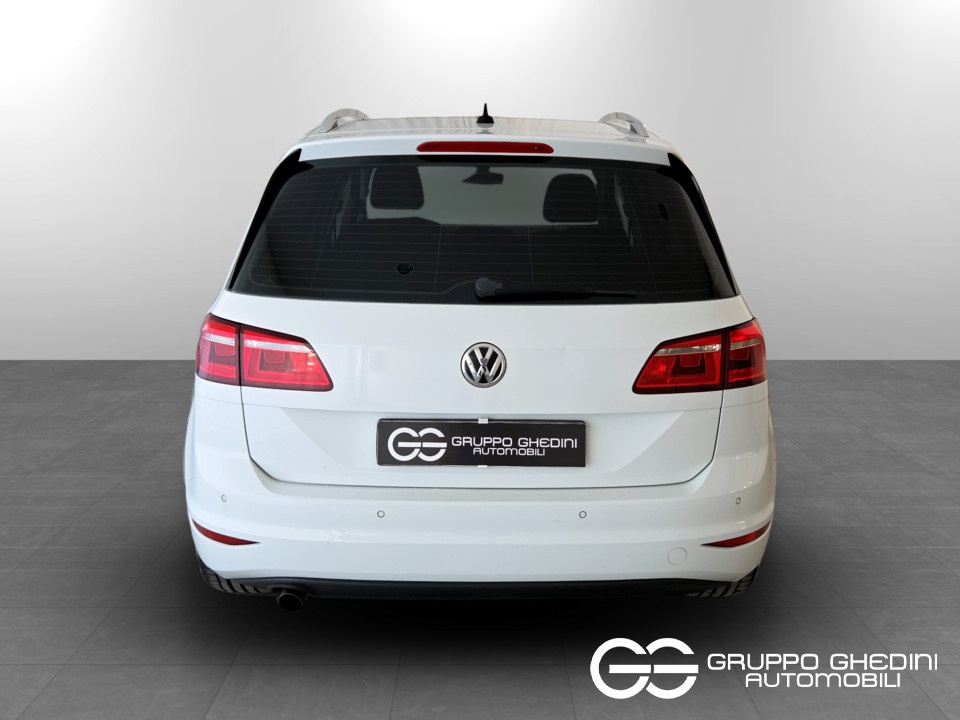 VOLKSWAGEN Golf Sportsvan 1.6 tdi Comfortline 110cv Diesel usato - 4