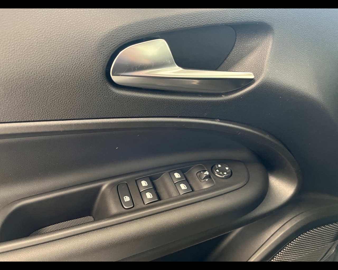 Jeep Avenger KM0 2025 Avenger Cerea