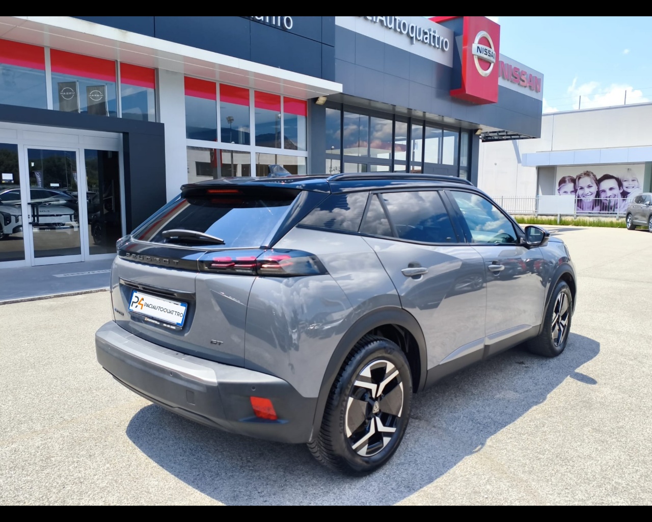 Foto PEUGEOT 2008 54 kWh GT