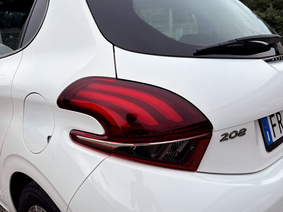 PEUGEOT 208 5p 1.2 puretech Active gpl 82cv GPL usato - 19
