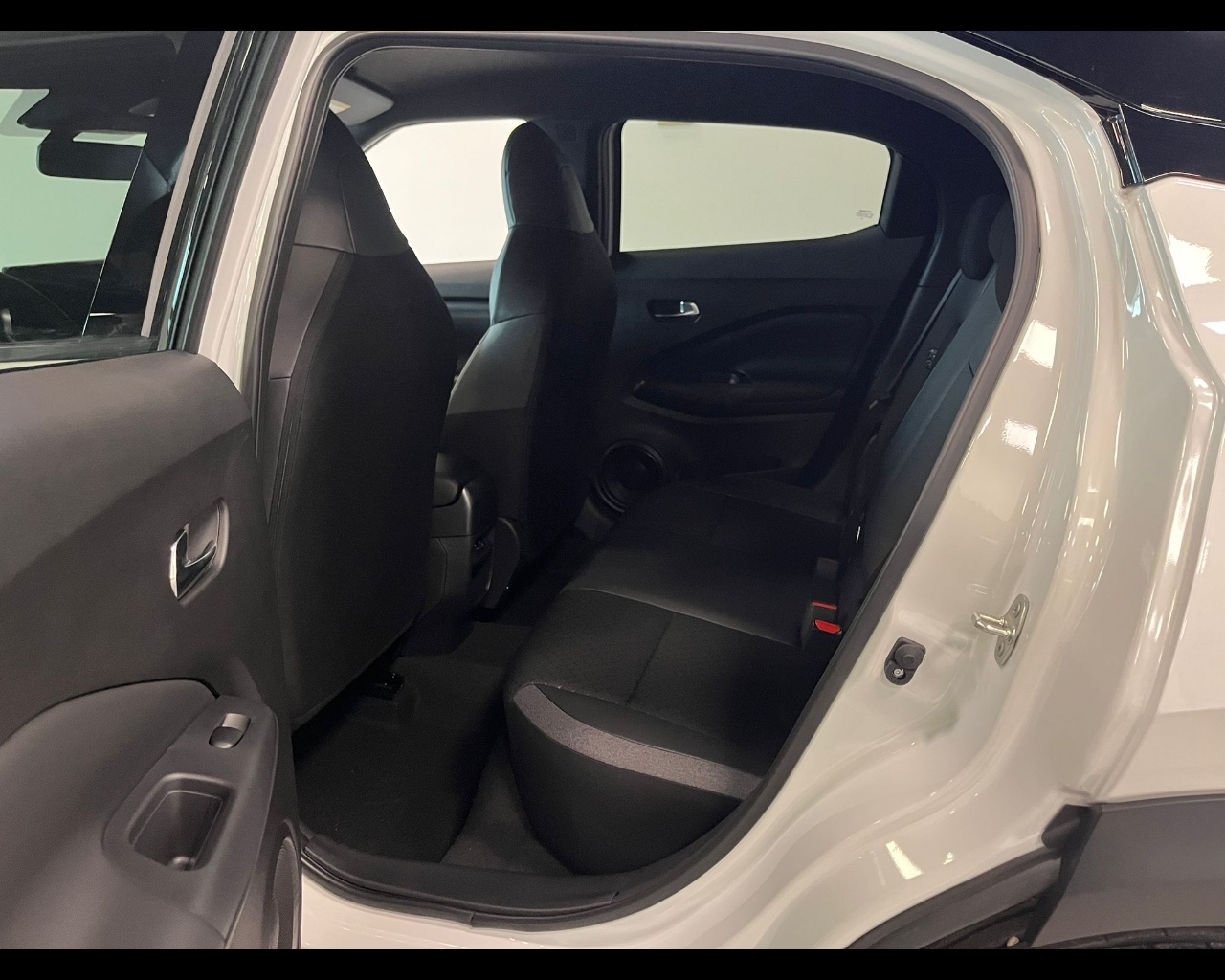 Foto NISSAN JUKE N-CONNECTA MT