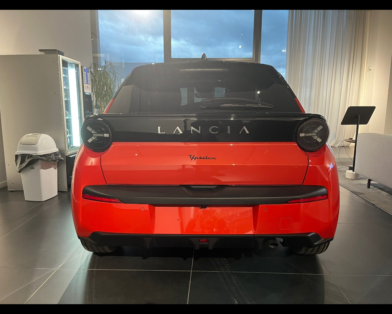 Foto LANCIA Nuova Ypsilon Ibrida Nuova Ypsilon Hf Line 1.2 110cv Ibrida